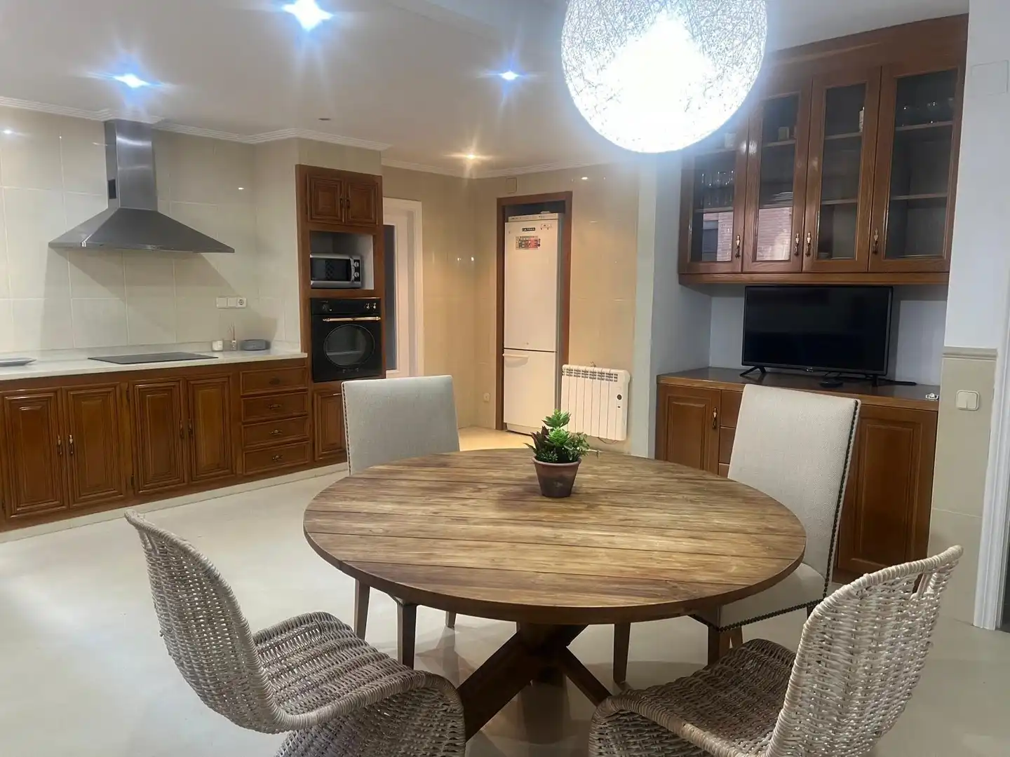 Cocina de Piso de alquiler en Tavernes de la Valldigna con Aire acondicionado y Amueblado