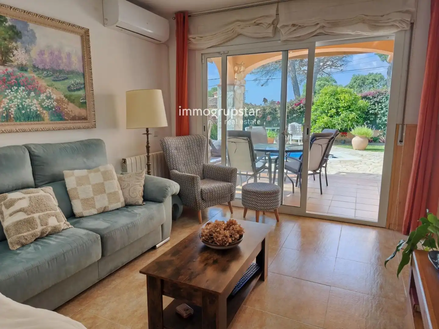 Sala d'estar de Casa o xalet en venda en Calonge i Sant Antoni amb Calefacció, Piscina i Moblat