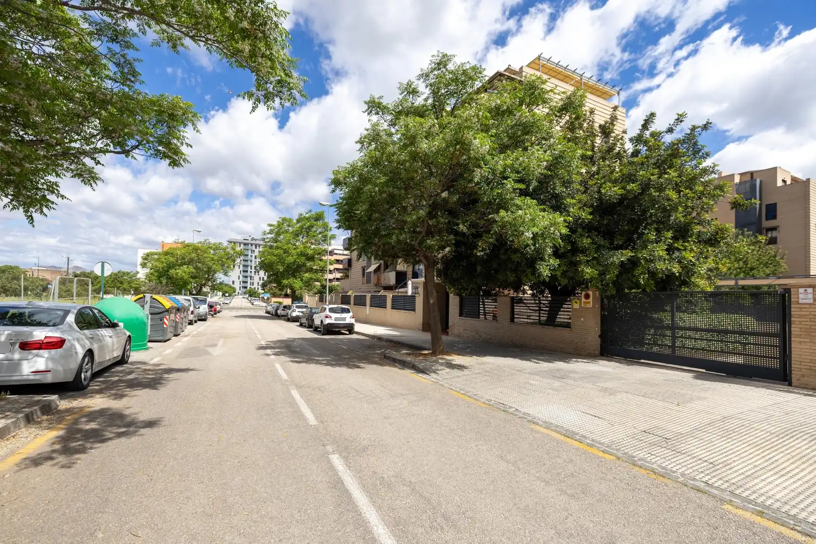 Vista exterior de Pis en venda en Granada amb Aire condicionat, Calefacció i Parquet