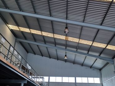 Nave industrial in vendita a Avenida Dólmenes de Valencina