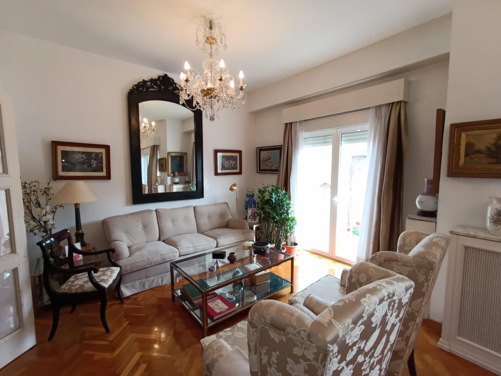 Sala d'estar de Pis en venda en  Valencia Capital amb Calefacció, Parquet i Terrassa