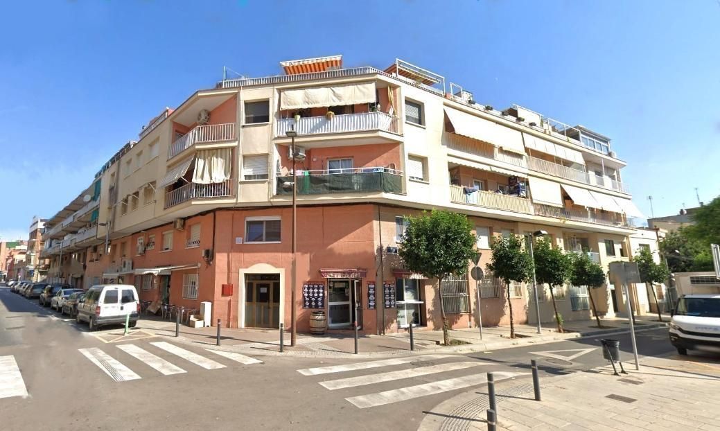 Vista exterior de Piso en venta en Viladecans con Terraza