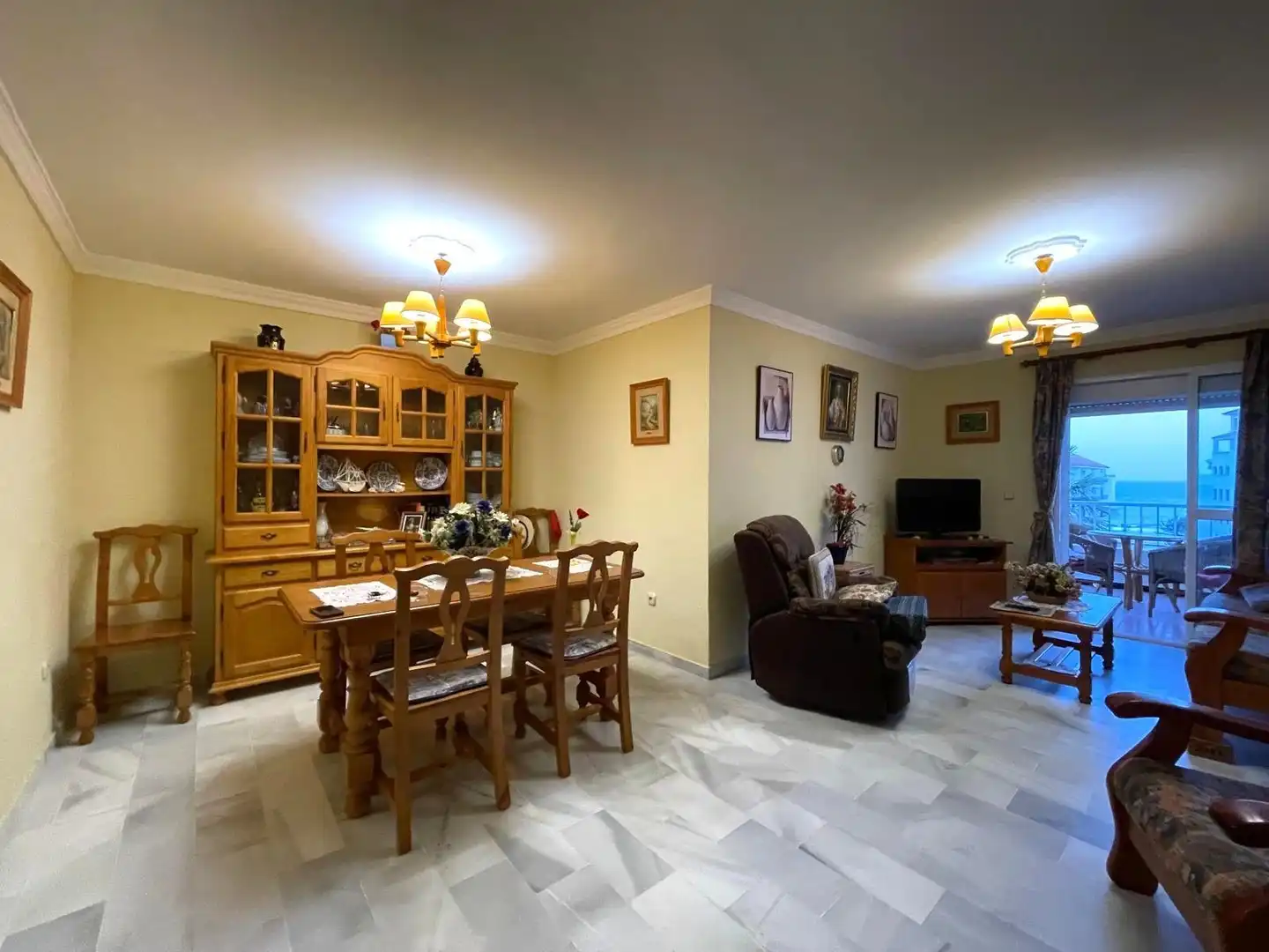 Comedor de Piso en venta en Almonte con Calefacción, Terraza y Amueblado