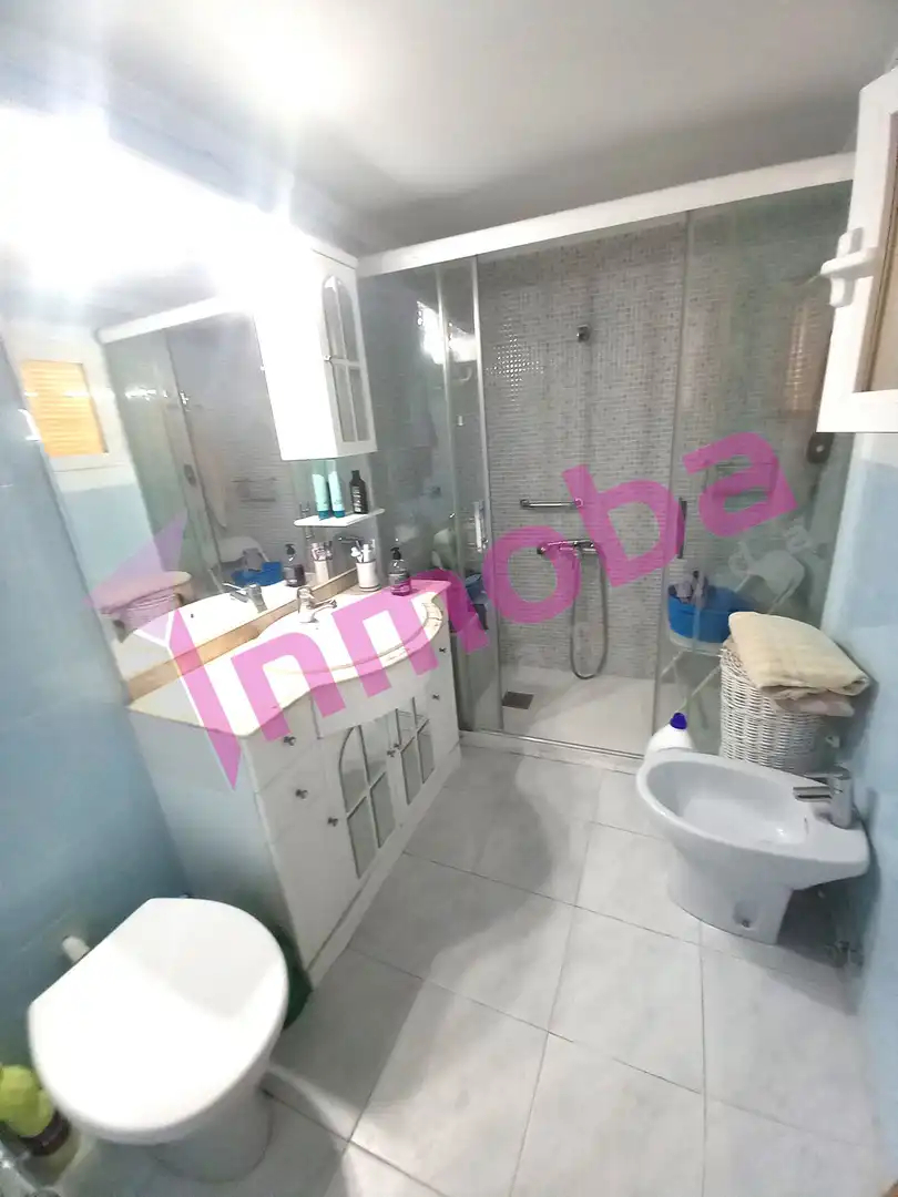 Casa adosada en venta en Calle Corralón de los Caídos, Santa Catalina - Ferial