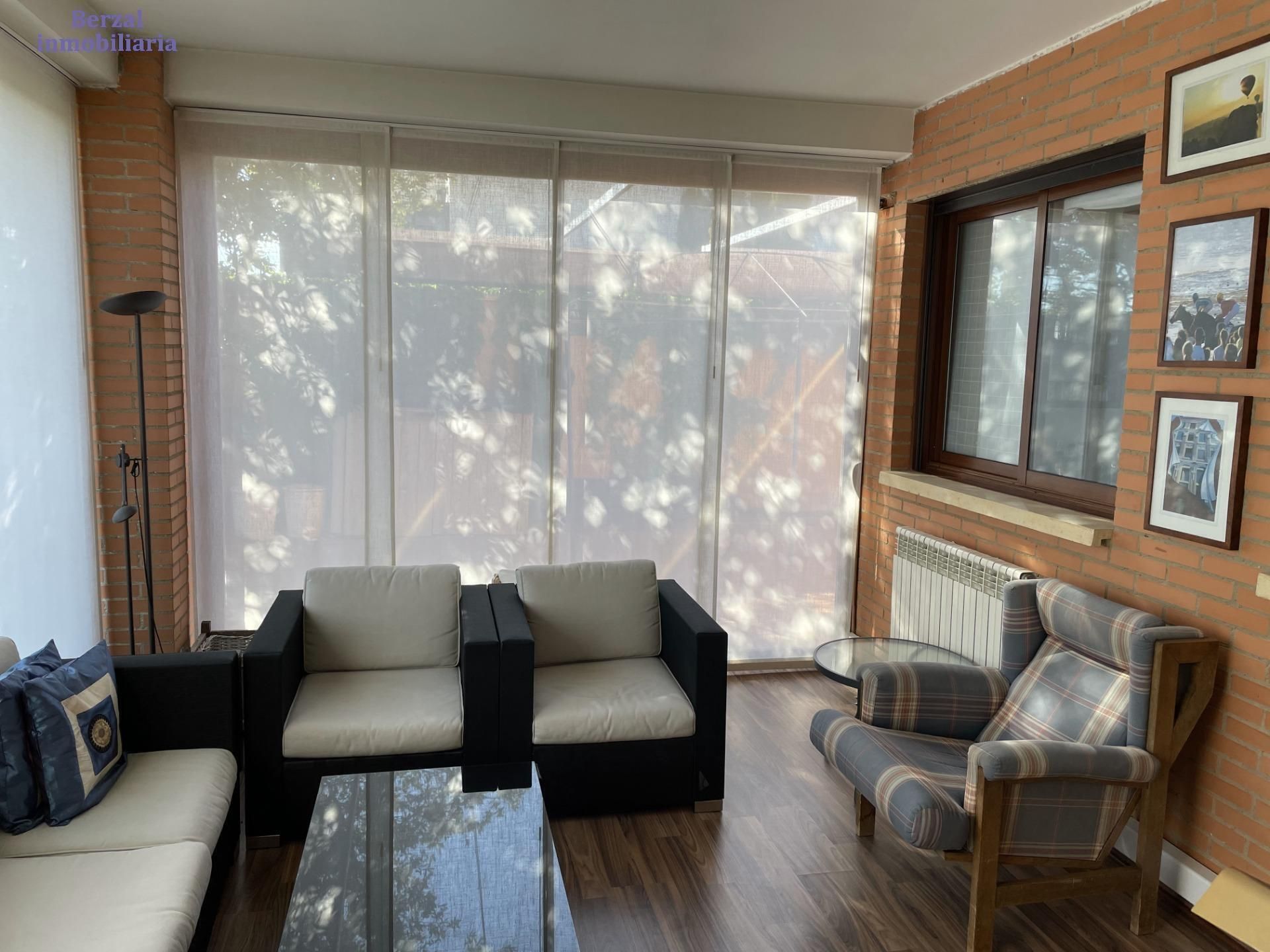 Jardí de Casa o xalet en venda en  Logroño amb Calefacció, Jardí privat i Terrassa