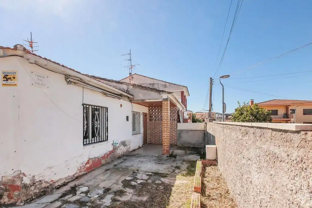 Vista exterior de Casa o chalet en venta en Albinyana con Jardín privado