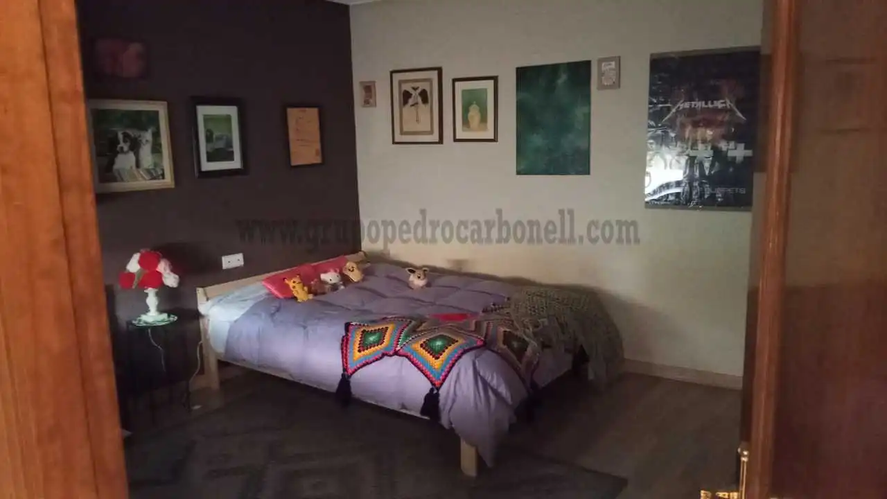 Dormitori de Casa adosada en venda en Elche / Elx amb Terrassa i Balcó