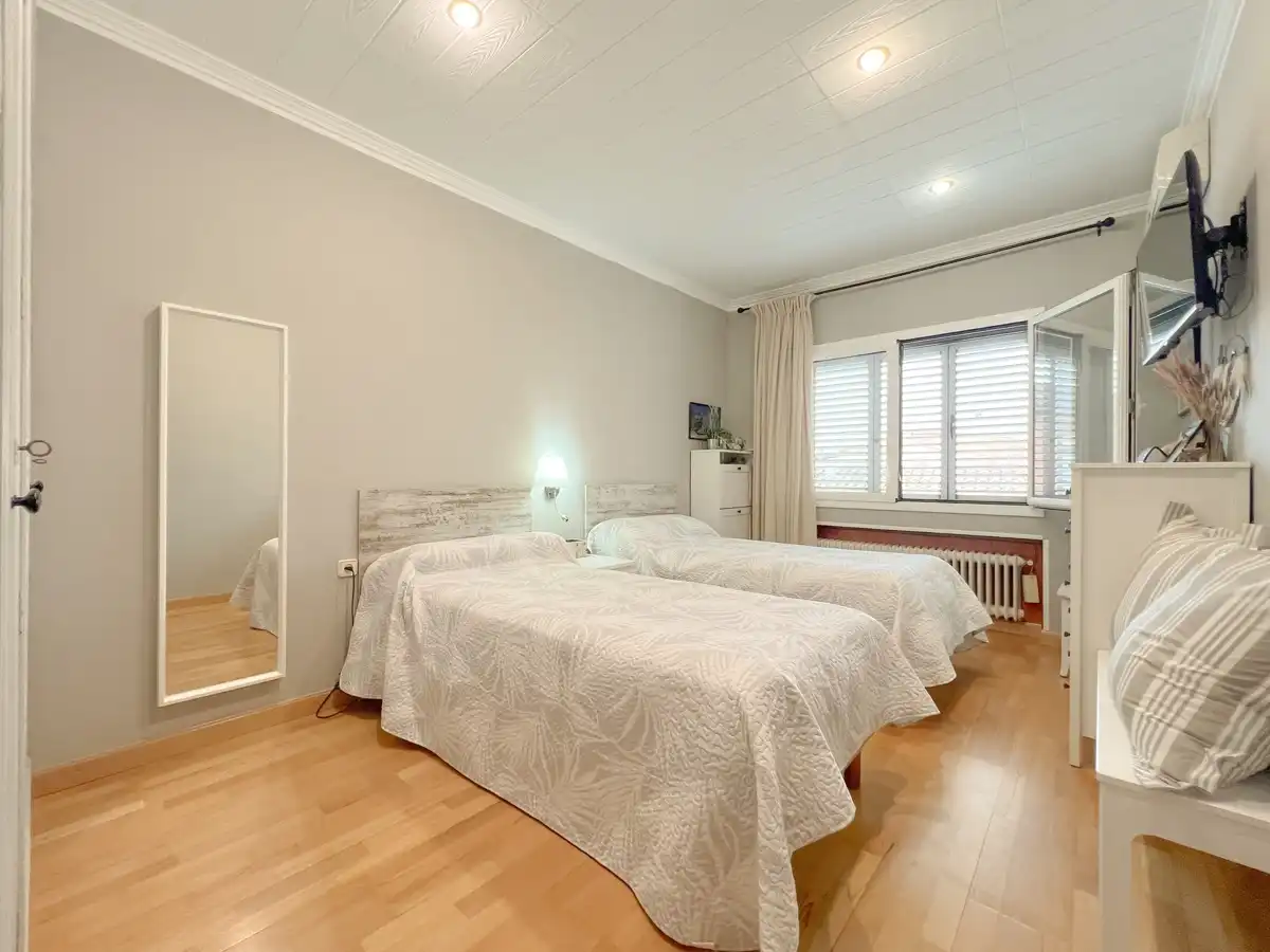 Dormitori de Casa adosada en venda en Mollet del Vallès amb Aire condicionat, Calefacció i Traster
