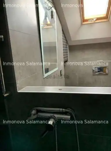Baño de Dúplex de alquiler en Salamanca con Calefacción y Amueblado
