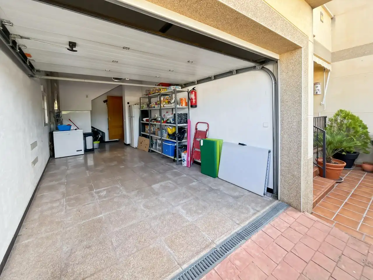 Casa adosada en venda en Valdelaguna amb Calefacció, Jardí privat i Terrassa