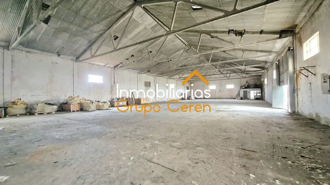 Industrial buildings for rent in Bañares