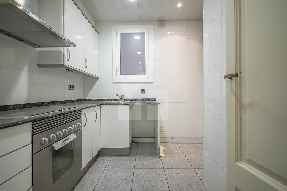 Kitchen of Flat for sale in Barcelona  with Heating and Balcony