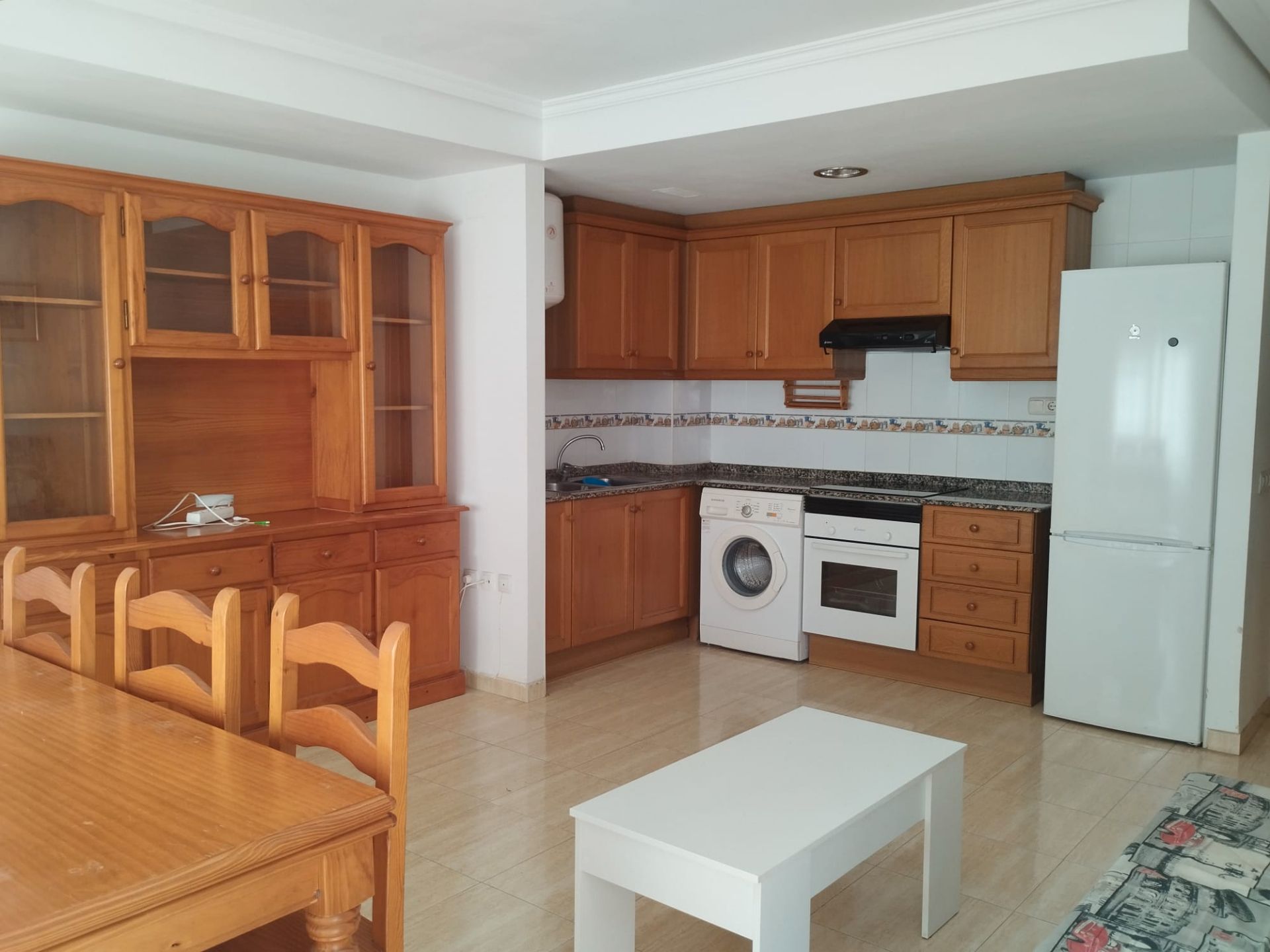 Cuina de Apartament de lloguer en Burriana / Borriana amb Moblat, Forn i Rentadora