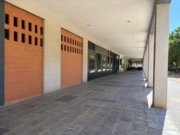 Local comercial de lloguer a Avenida Lagunas de Ruidera