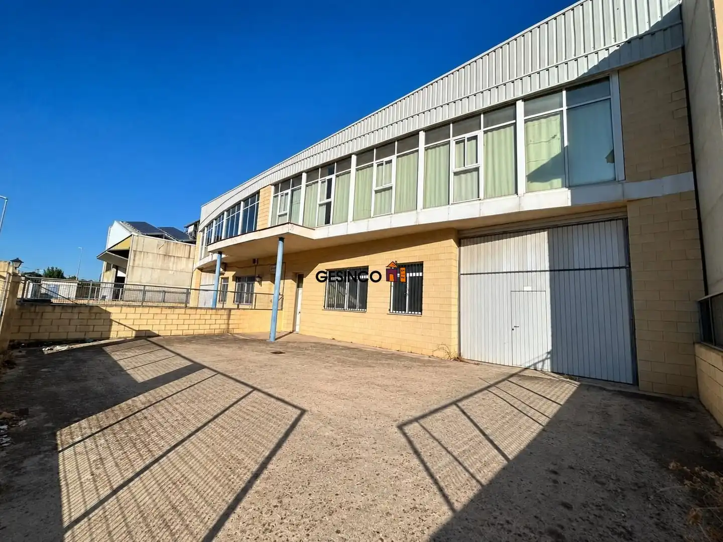 Industrial building to rent in Novelé  / Novetlè, imagen 2