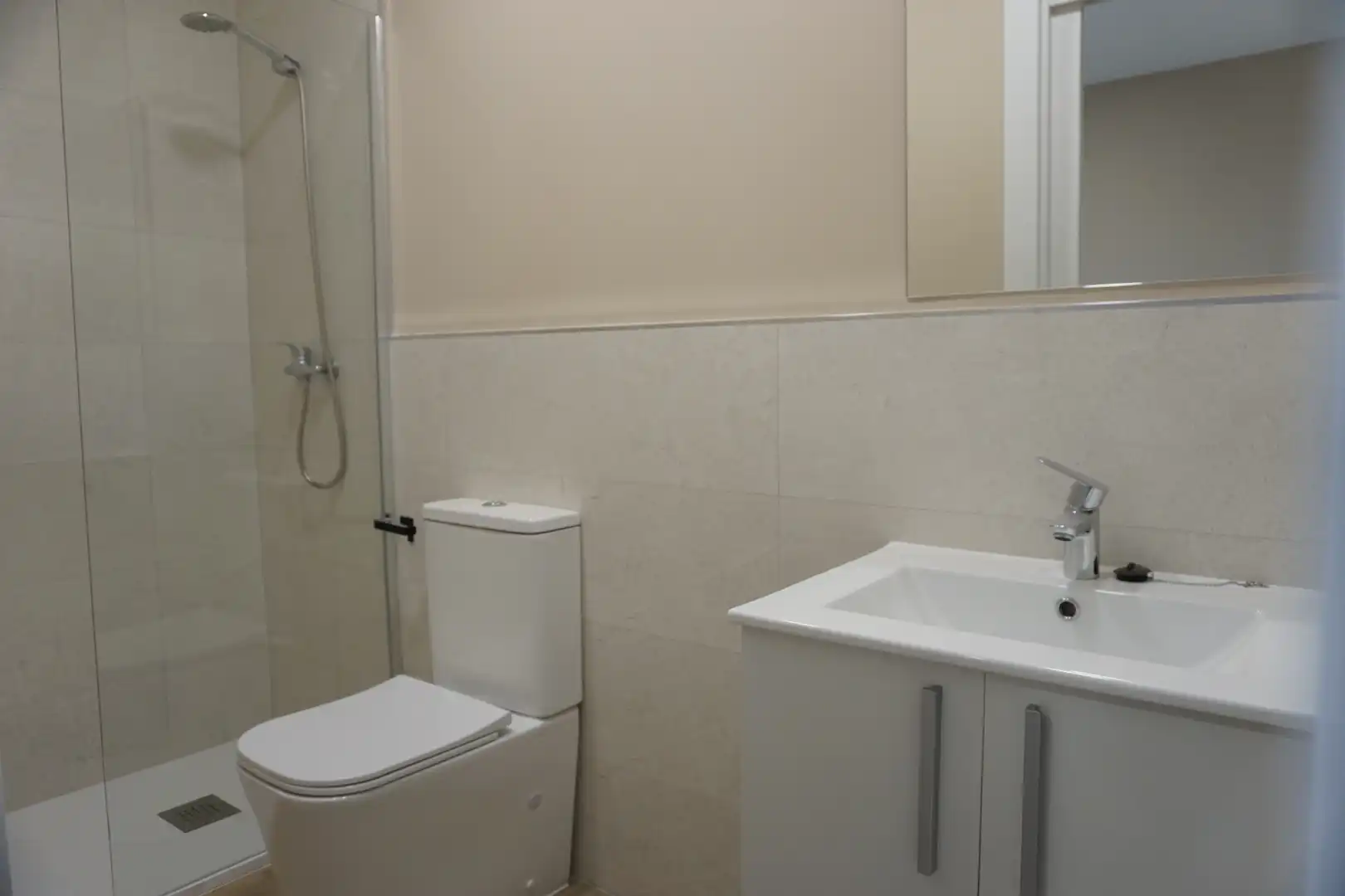 Bany de Casa o xalet per a compartir en Ávila amb Calefacció, Moblat i Rentadora