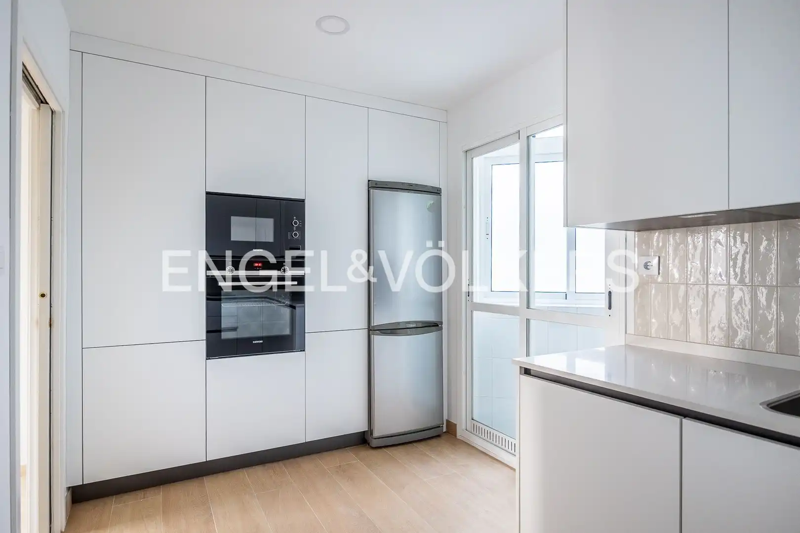 Cocina de Piso de alquiler en Sevilla con Aire acondicionado, Calefacción y Piscina