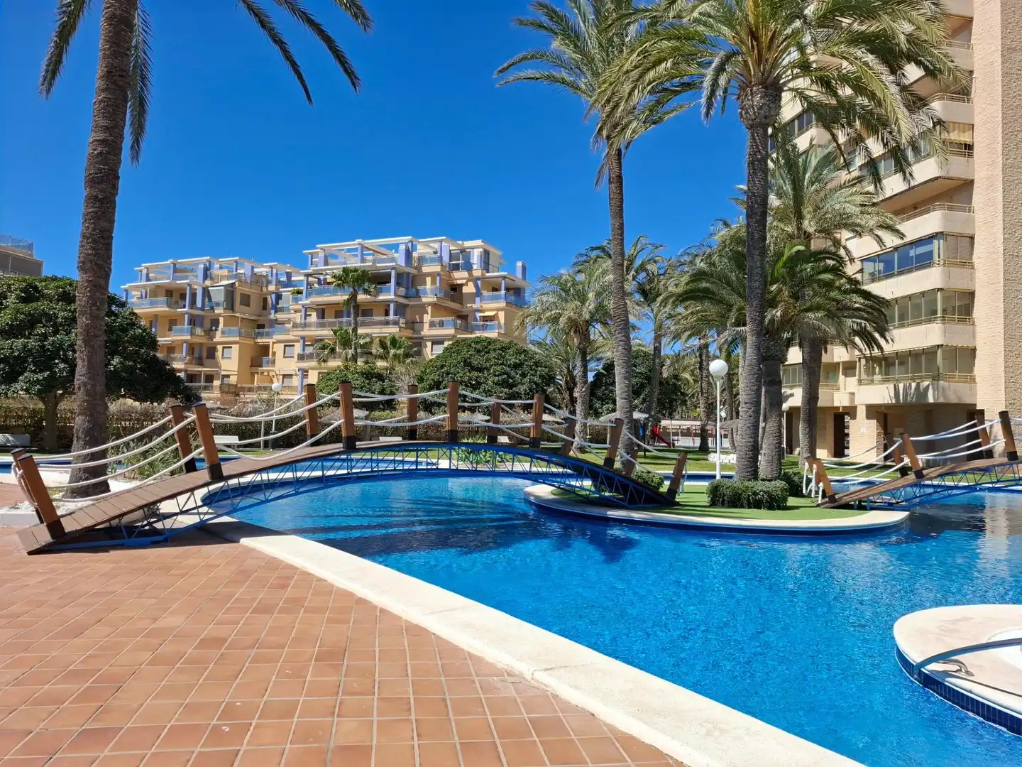 Piscina de Apartament en venda en El Campello amb Jardí privat, Terrassa i Piscina comunitària