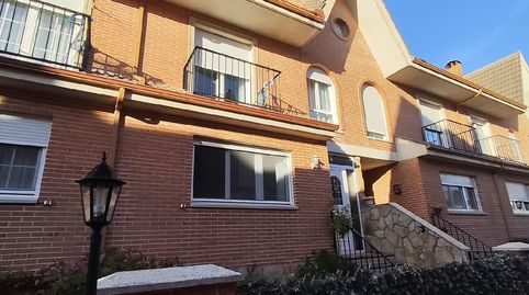 CHALET  LA BAÑEZA URB. SANTA AGUEDA