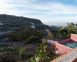 Vista exterior de Casa o xalet en venda en Moya (Las Palmas) amb Terrassa, Piscina i Moblat