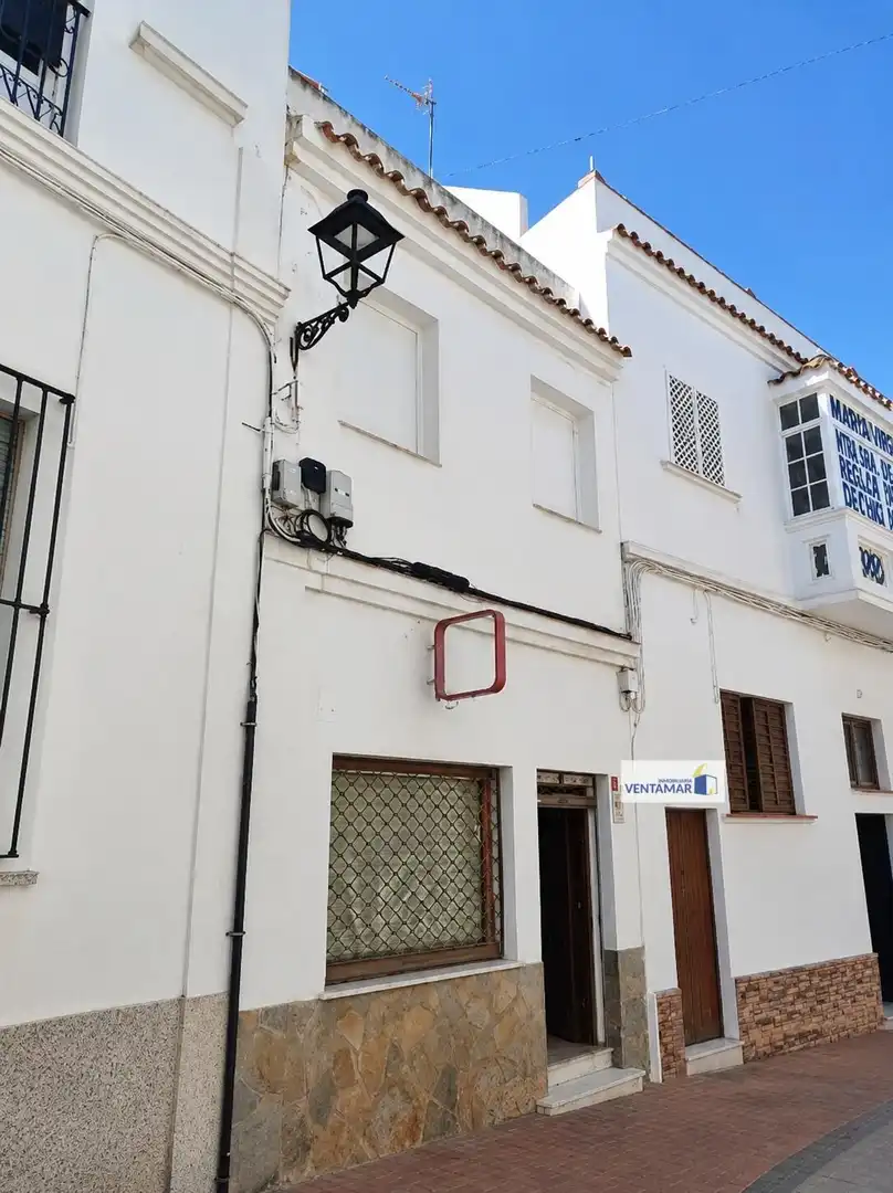 Außenansicht von Geschaftsraum zum Verkauf in San Roque mit Terrasse