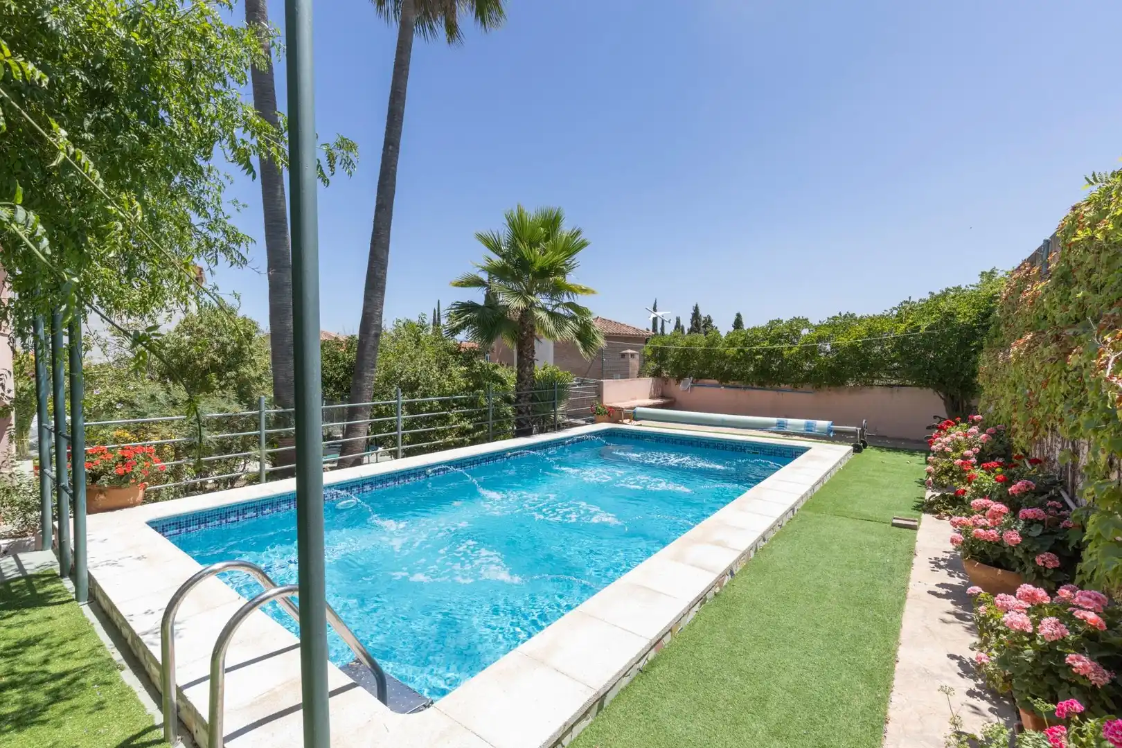 Piscina de Casa o xalet en venda en Las Gabias amb Piscina comunitària