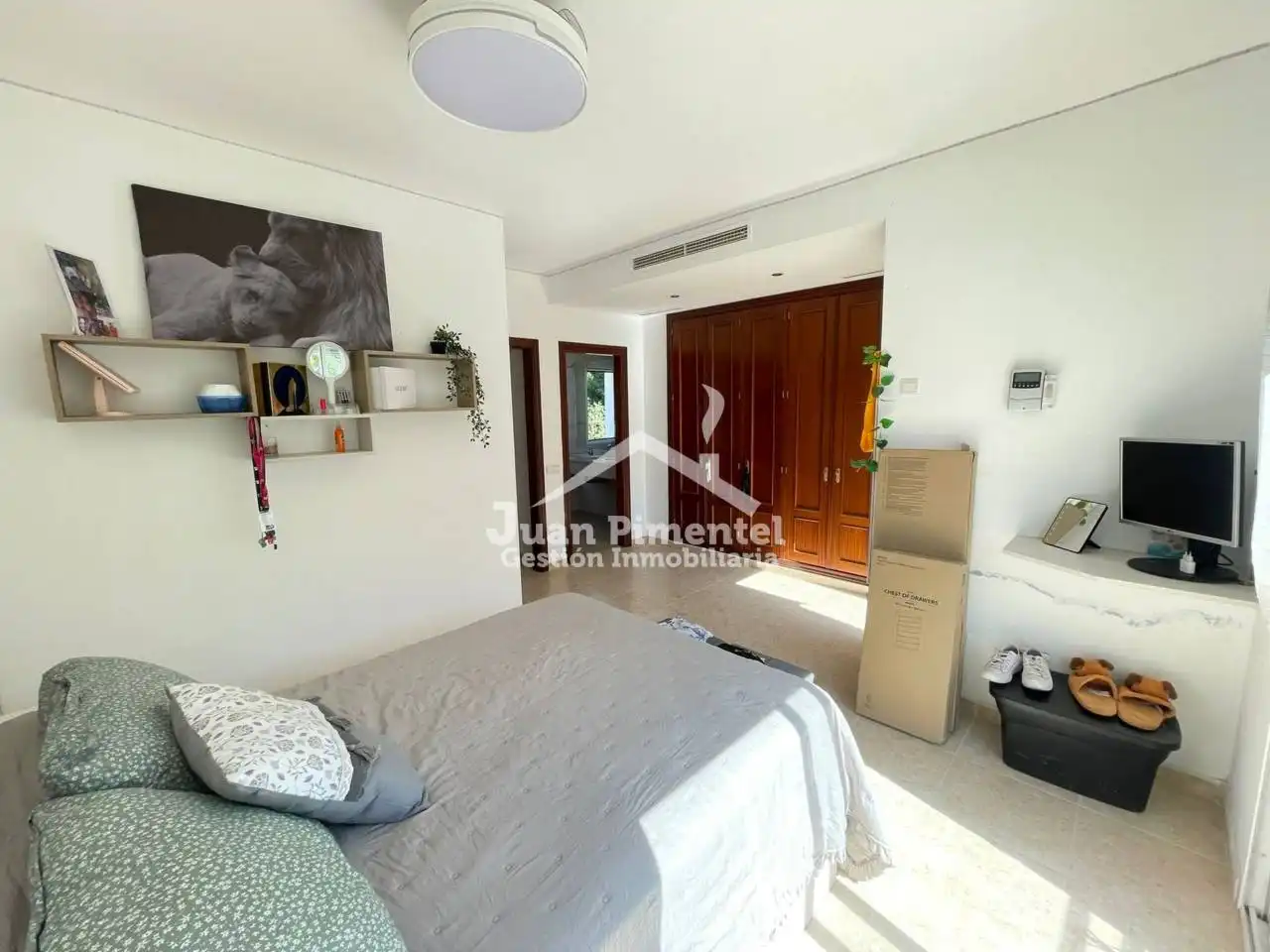 Dormitori de Casa adosada en venda en Estepona amb Aire condicionat, Jardí privat i Terrassa