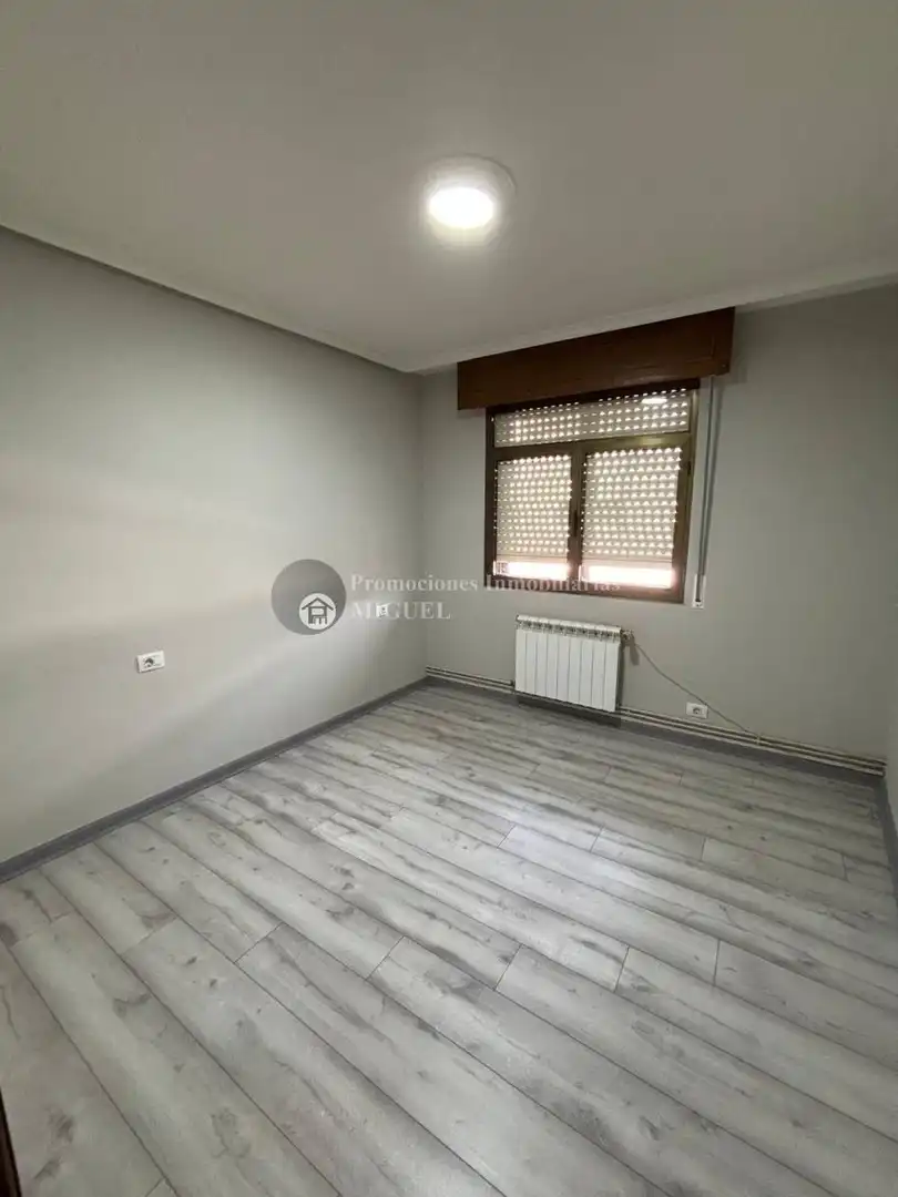 Schlafzimmer von Haus oder Chalet zum Verkauf in Verín mit Heizung und Balkon