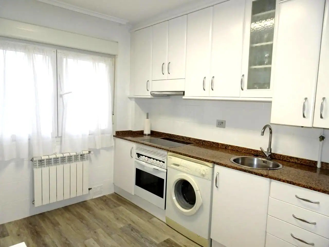 Kitchen of Flat for rent in Gijón   with Heating, Parquet flooring and Furnished