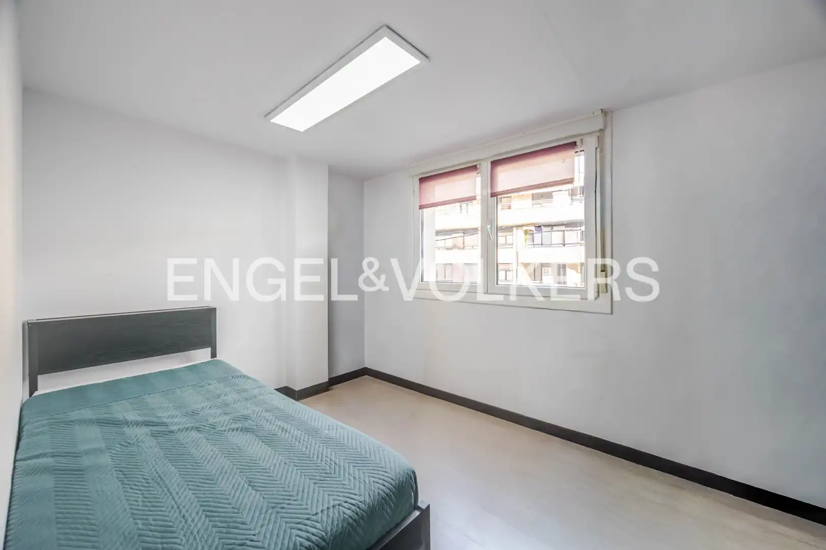 Flat with garden for sale in Zubiaurre Pasealekua, imagen 22