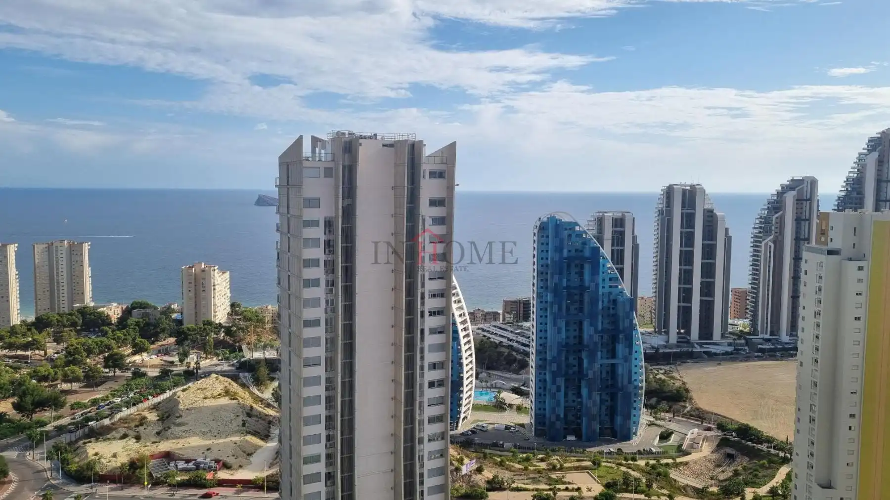 Apartment with pool for sale in Playa de Poniente, imagen 2