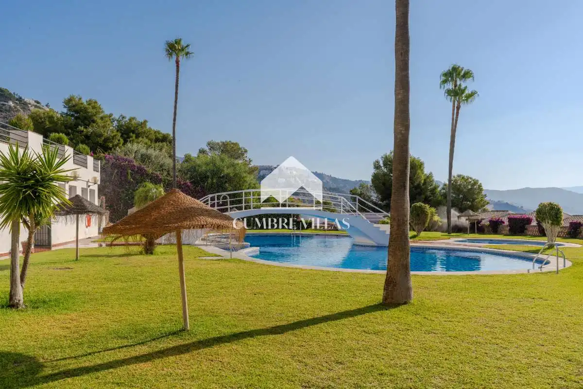 Piscina de Àtic en venda en Almuñécar amb Terrassa, Moblat i Internet