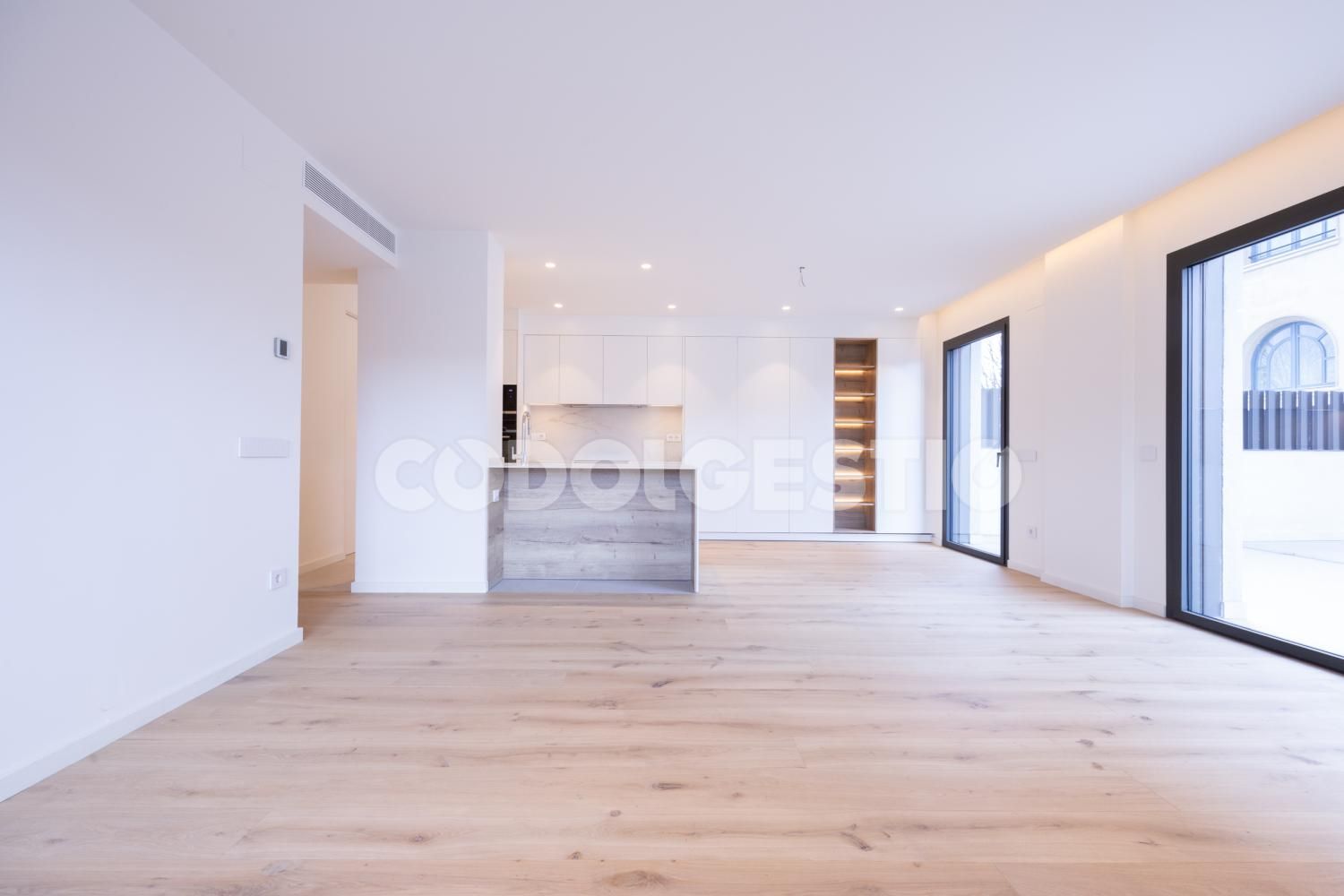 Living room of Flat for sale in Vic  with Terrace and Balcony