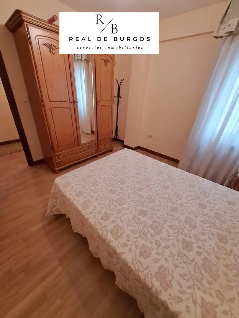 Dormitori de Pis de lloguer en Valladolid amb Calefacció, Parquet i Terrassa