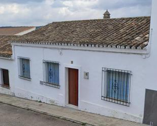 Vista exterior de Casa adosada en venda en Cumbres Mayores amb Jardí privat, Terrassa i Traster