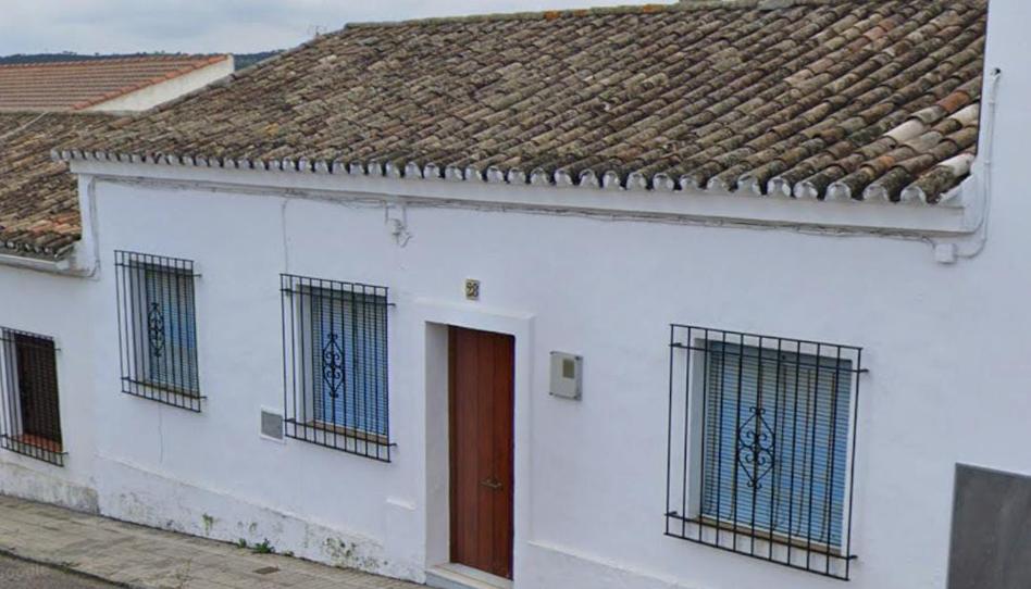 Foto 1 de Casa adosada en venda a Calle Navalmoral de la Mata, Cumbres Mayores, Huelva