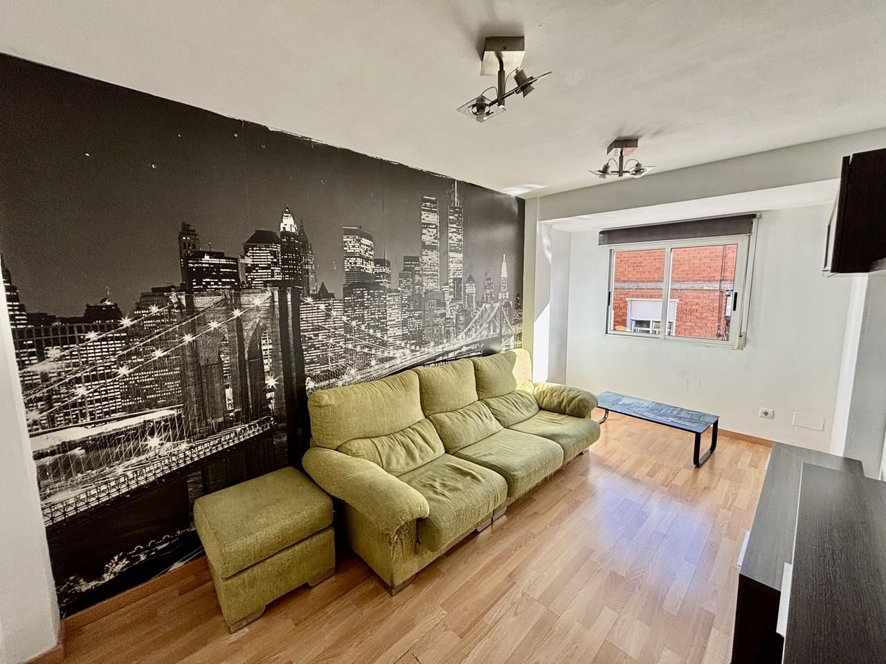 Living room of Flat for sale in  Zaragoza Capital  with Air Conditioner, Heating and Furnished