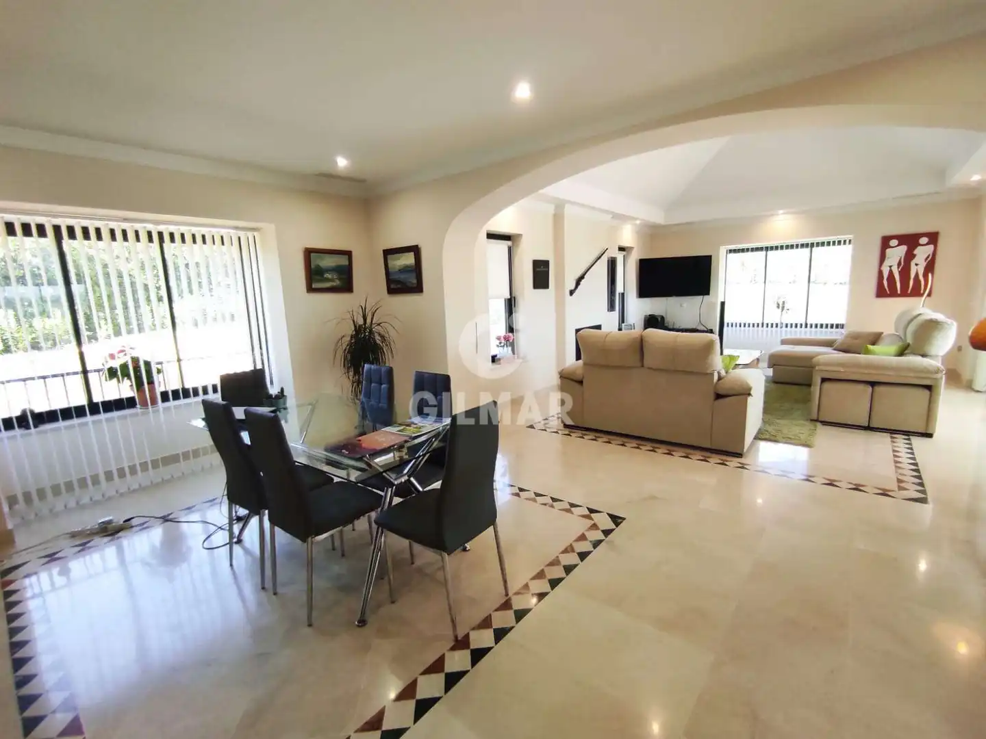 Sala de estar de Casa o chalet en venta en Arcos de la Frontera con Calefacción, Jardín privado y Piscina