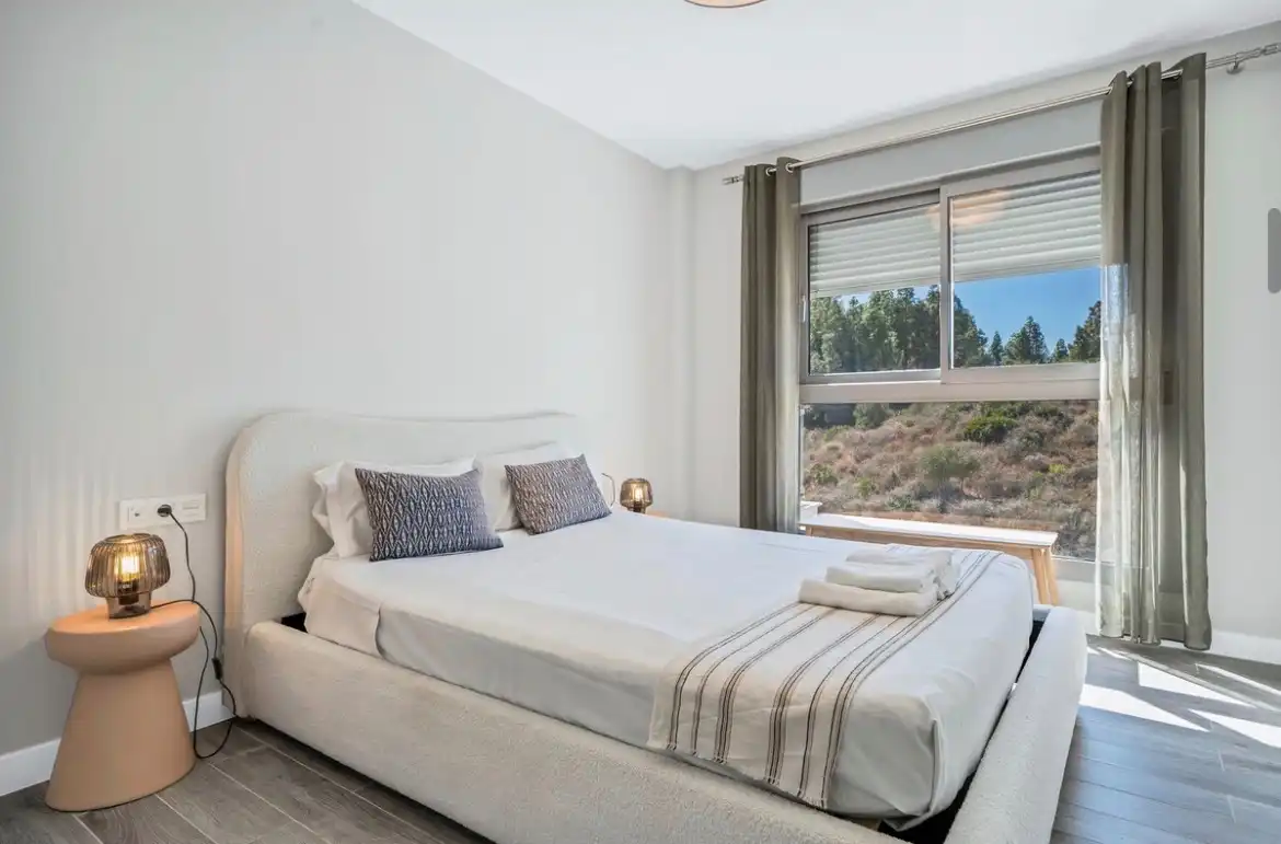 Bedroom of Flat for sale in Mijas  with Air Conditioner, Terrace and Furnished
