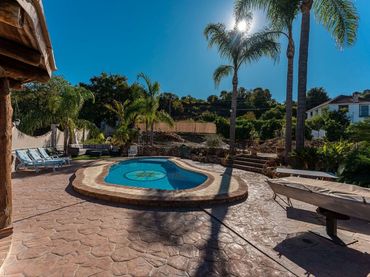 Casa rústica con piscina en venta en Coín