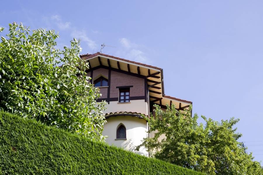 Vista exterior de Casa o xalet en venda en Bilbao  amb Calefacció, Jardí privat i Terrassa