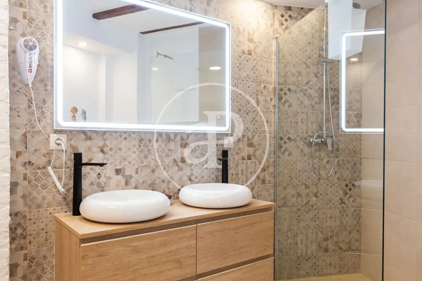 Baño de Piso en venta en Valencia con Aire acondicionado, Calefacción y Terraza