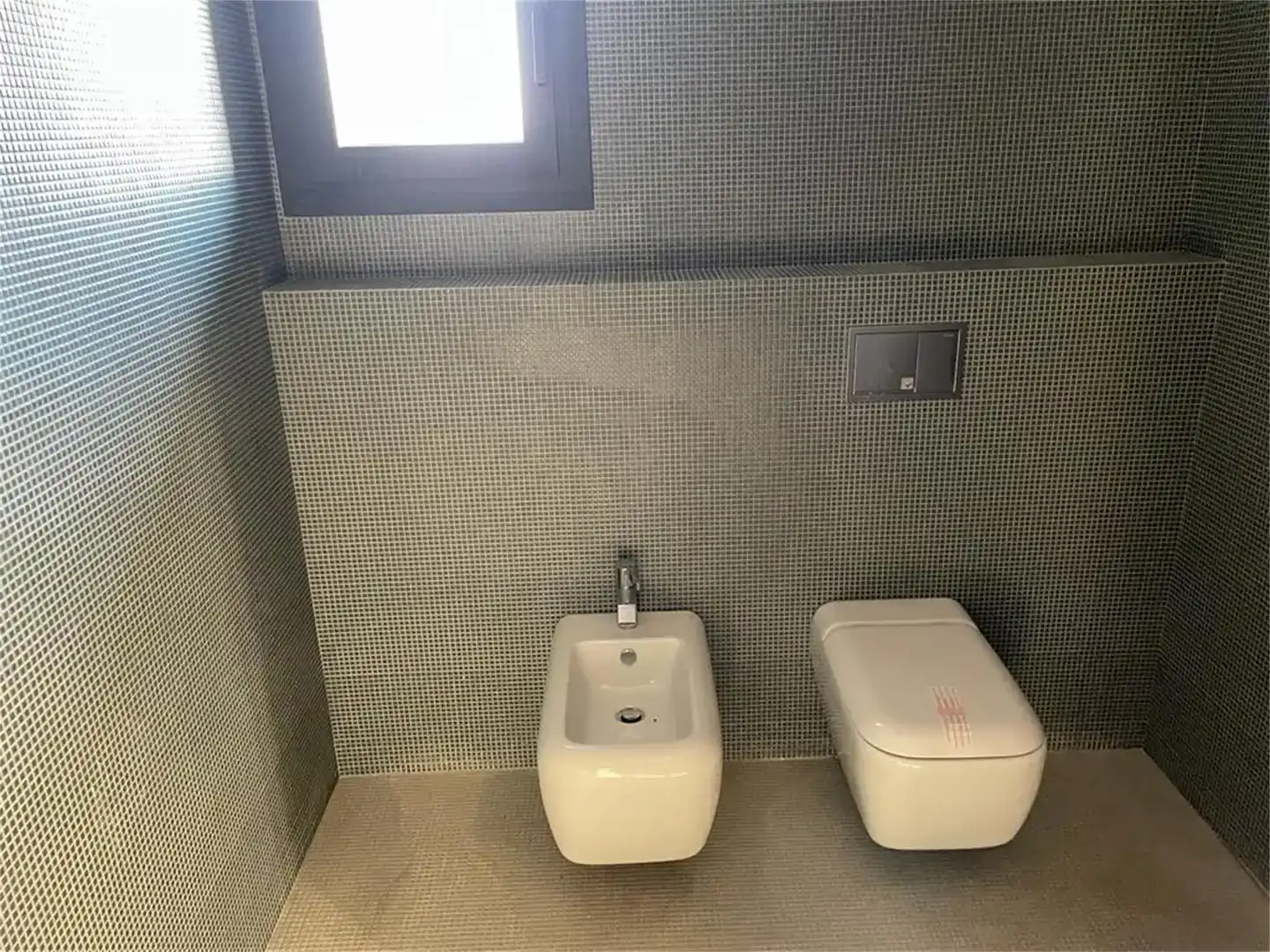 Bathroom of Houses for sale in Alella  with Air Conditioner, Private garden and Parquet flooring