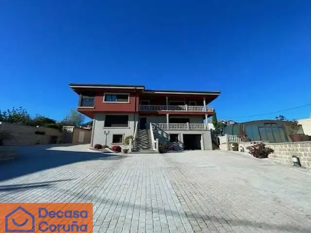 Vista exterior de Casa o xalet en venda en Madrid amb Jardí privat, Terrassa i Traster