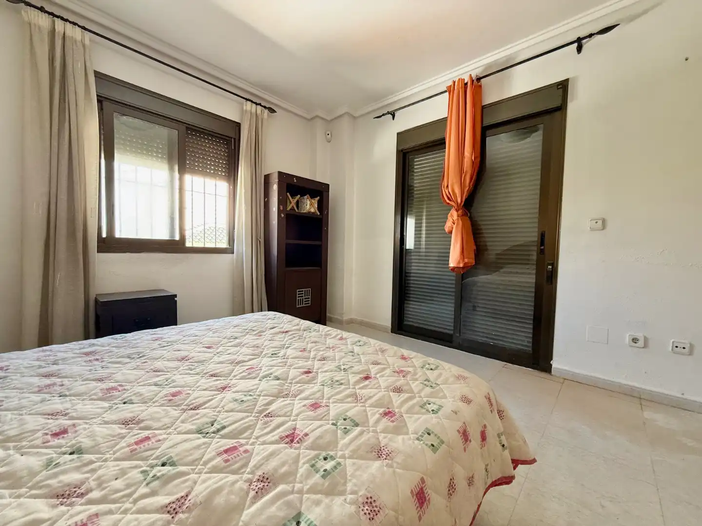 Habitación de Casa adosada en venta en Rojales