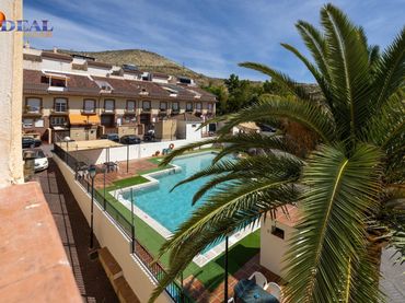 Semi-detached house with balcony for sale in Cenes de la Vega