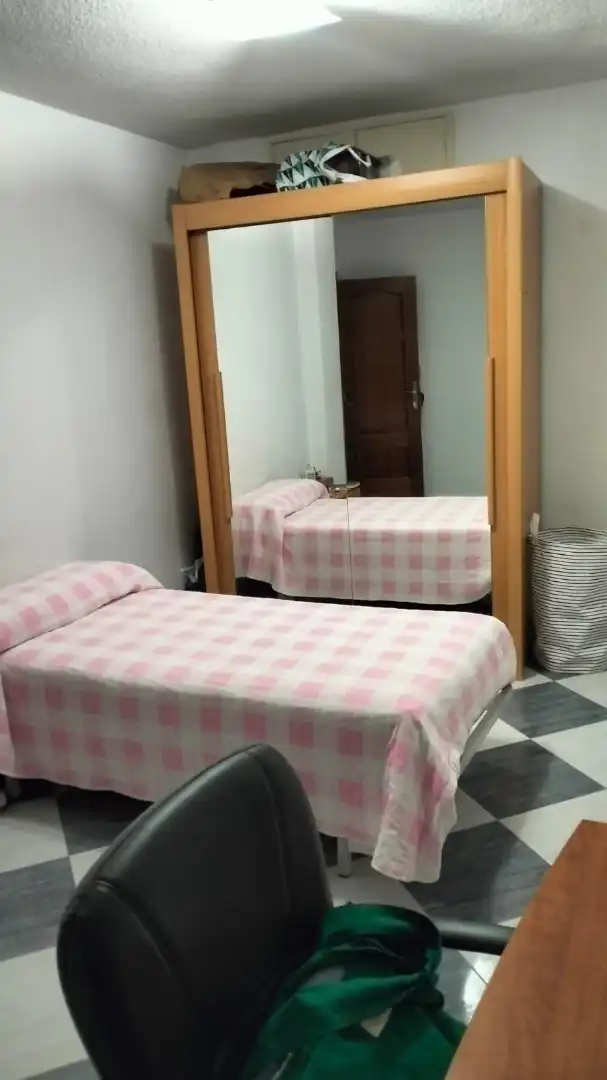 Flat for rent in Calle Martínez de la Rosa, Camino de Ronda