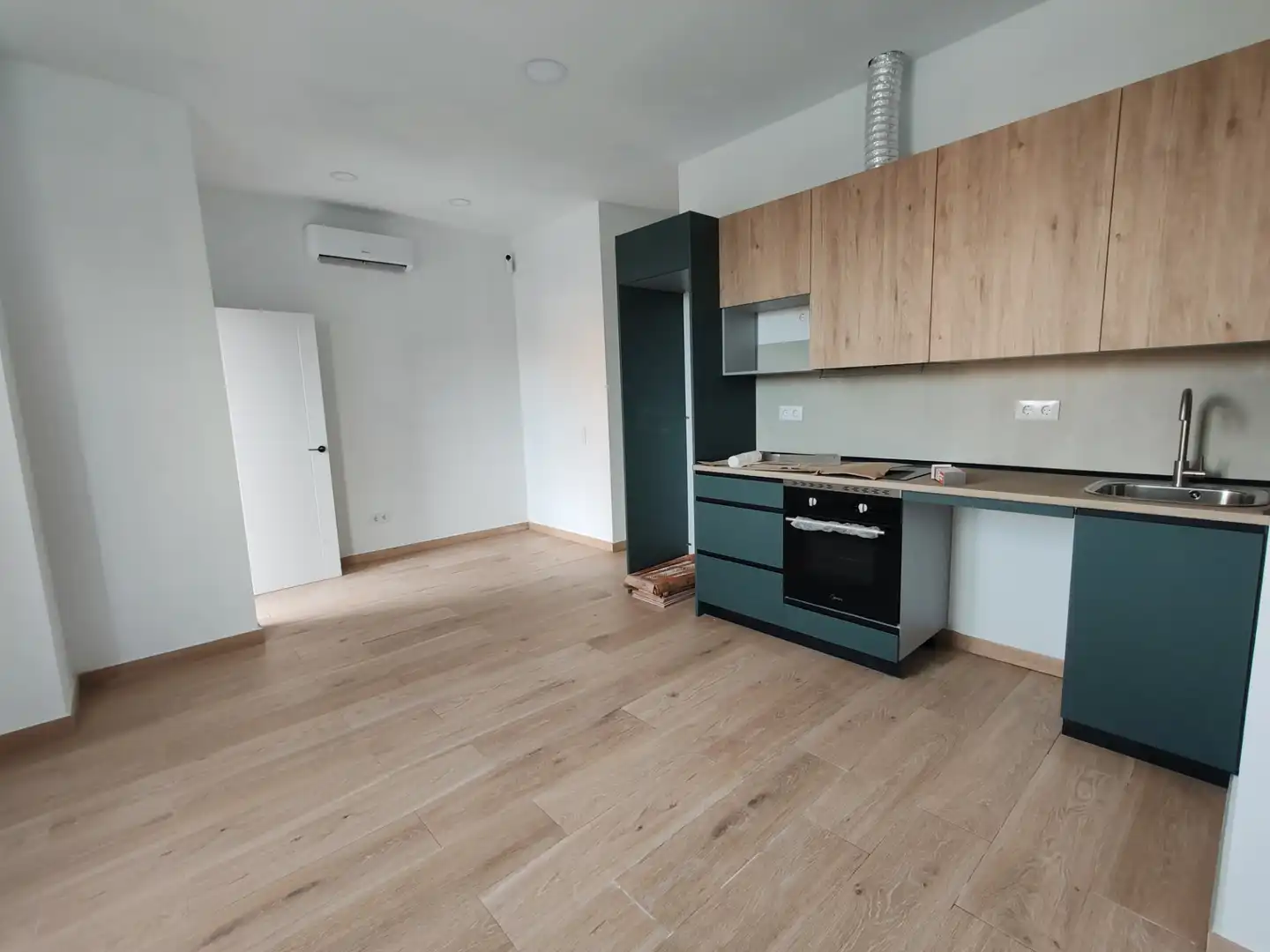 Cocina de Piso en venta en Fuenlabrada con Aire acondicionado, Calefacción y Alarma