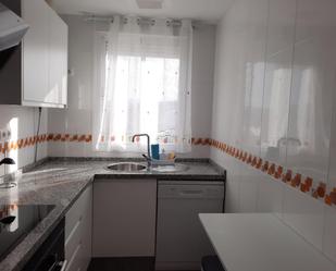 Kitchen of Flat to rent in Lucena