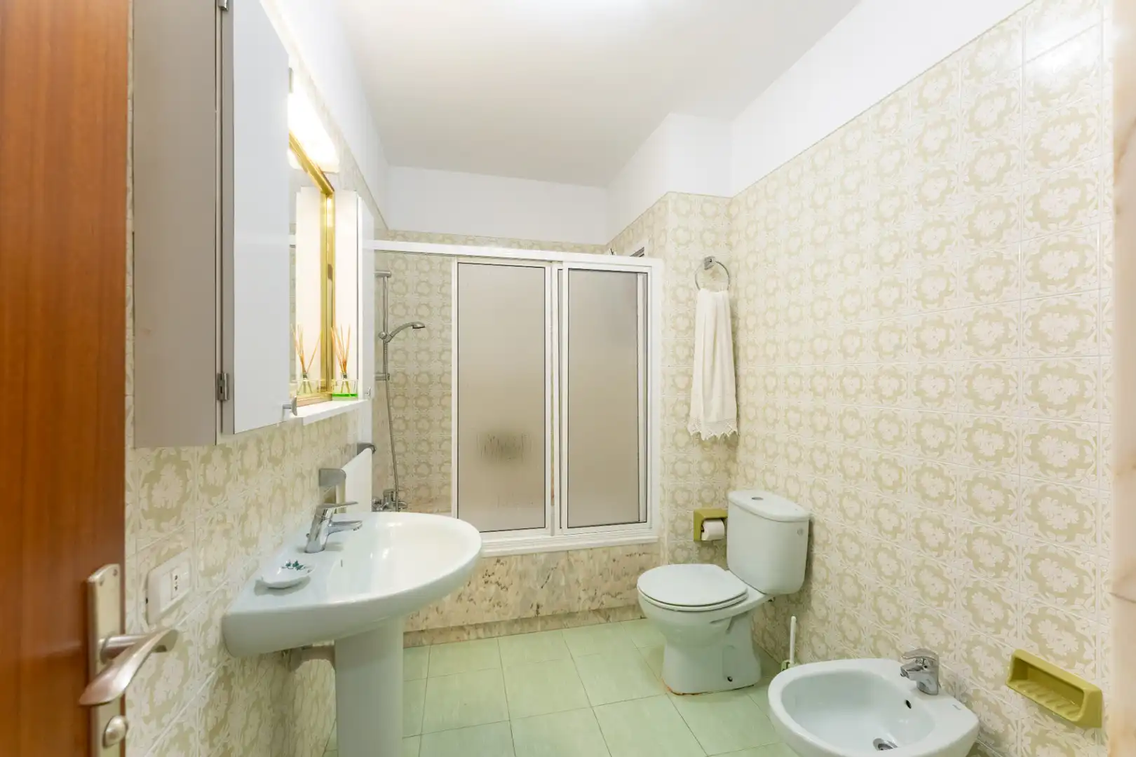 Bathroom of Attic for sale in Santa Cruz de Tenerife  with Terrace, Furnished and Washing machine